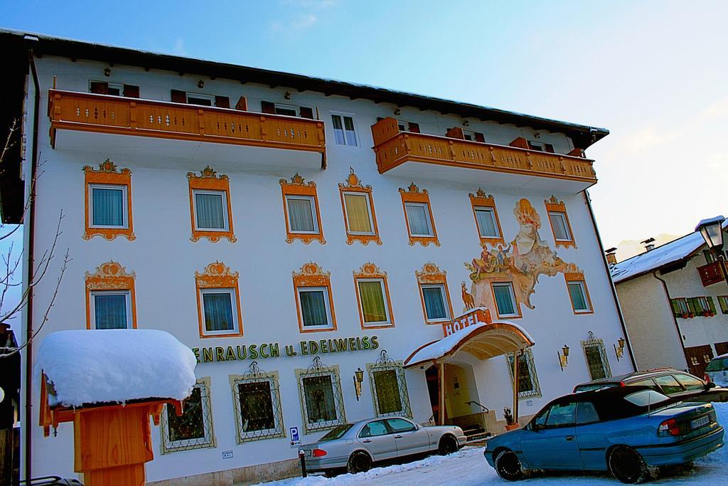 Hotel Garni Almenrausch Und Edelweiss Garmisch-Partenkirchen Esterno foto