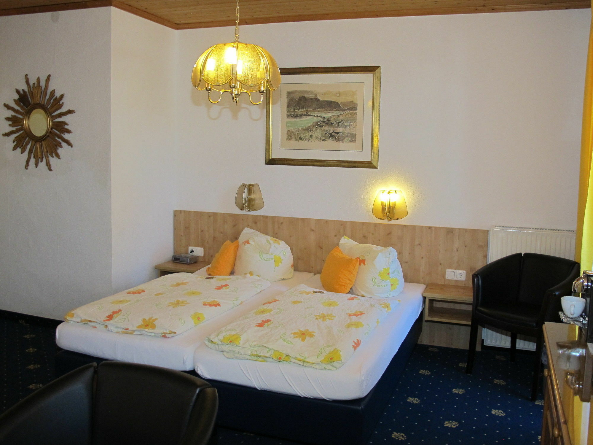 Hotel Garni Almenrausch Und Edelweiss Garmisch-Partenkirchen Esterno foto